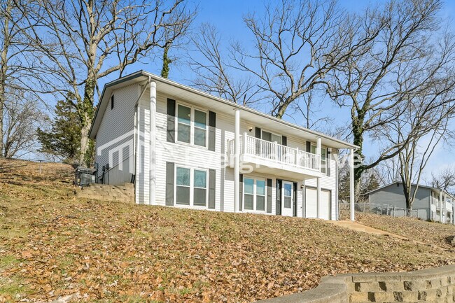 Photo - 1917 Americana Way