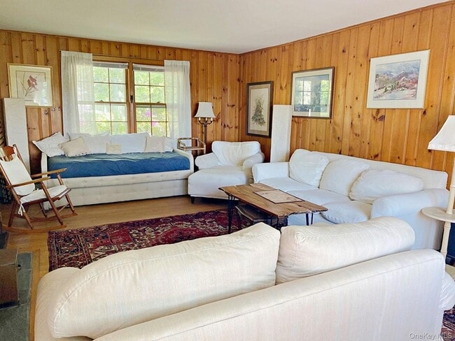 900 Mason Dr