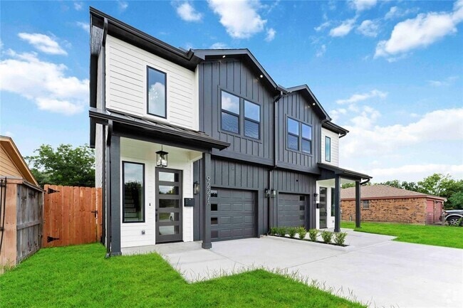 Building Photo - 9227 Ashville Dr Unit A Rental