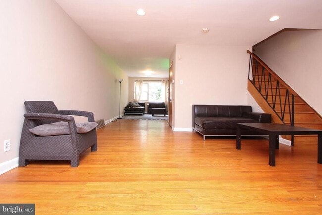 Photo - 2734 W Country Club Rd