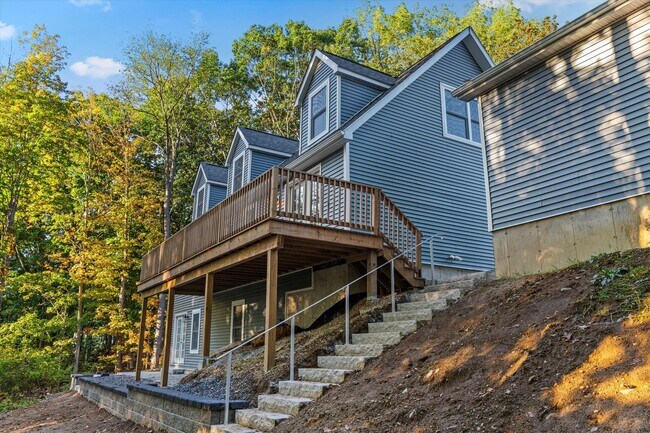 Photo - 24 Madison St