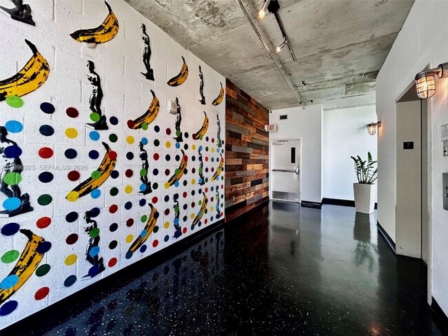 Photo - 444 NE 30th St Unidad 707