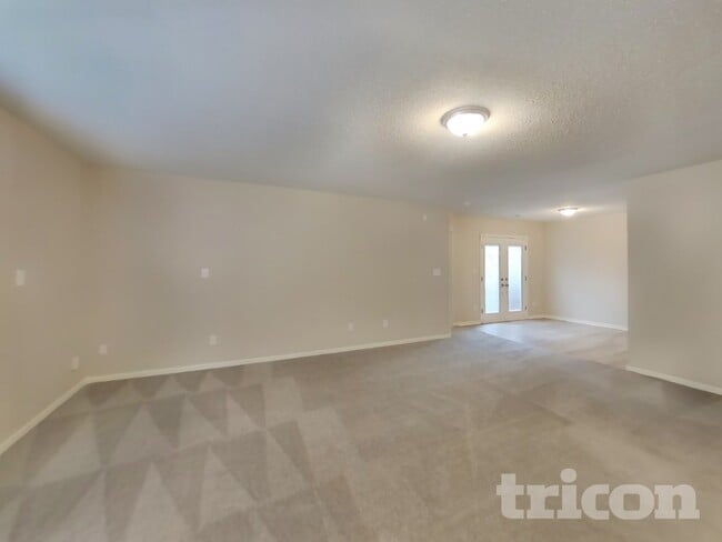 Photo - 1679 Long Lake Dr