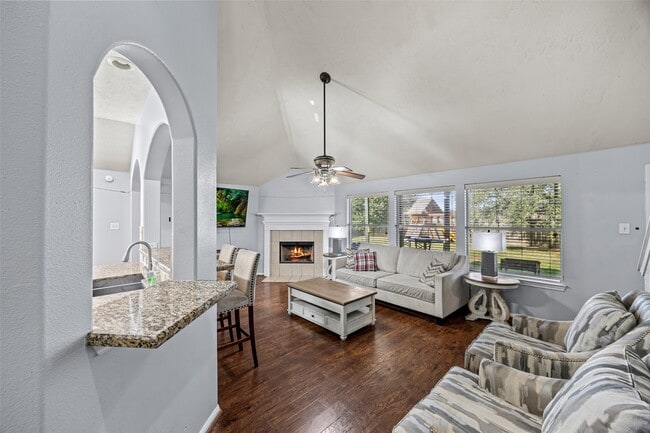 Photo - 1479 Allison St