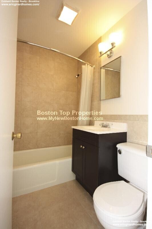 Photo - 9 Buswell St Unit 2F