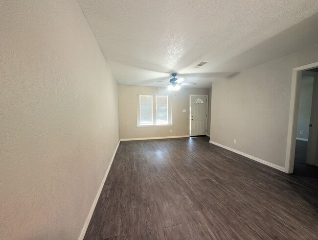 Photo - 2400 Brookridge Dr