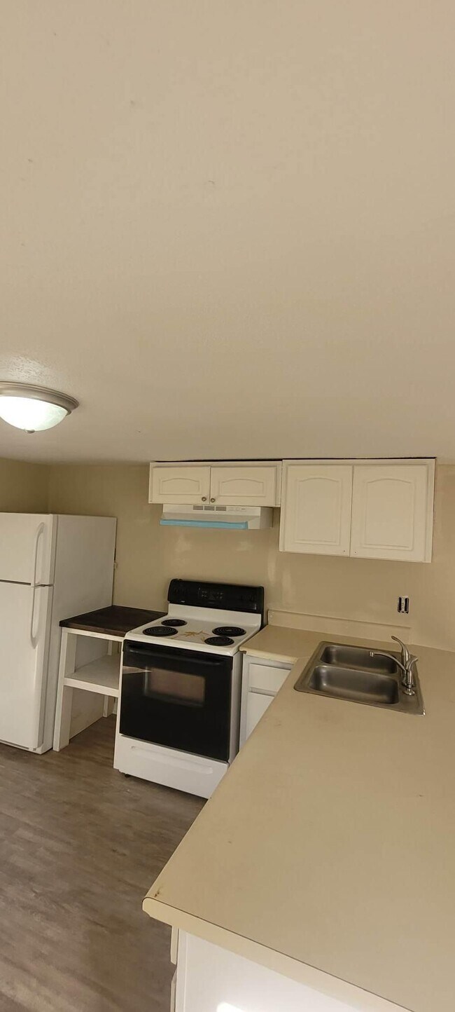 Photo - 808 E Chestnut Ave