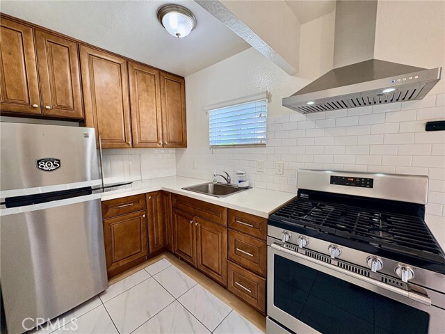 Building Photo - 1641 N Towne Ave