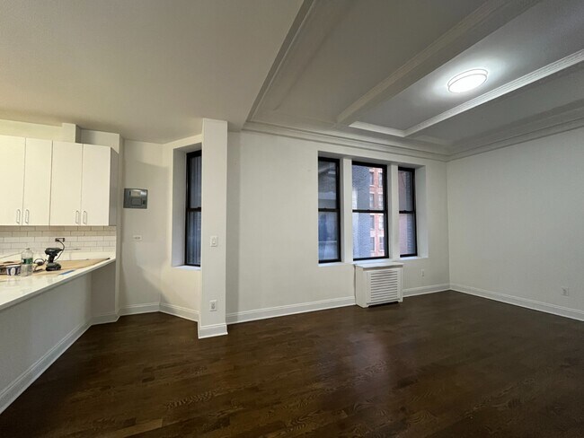 Photo - 200 W 58th St Unit 07D