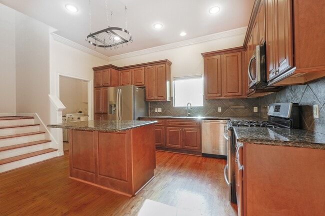Photo - 2540 Prospect St