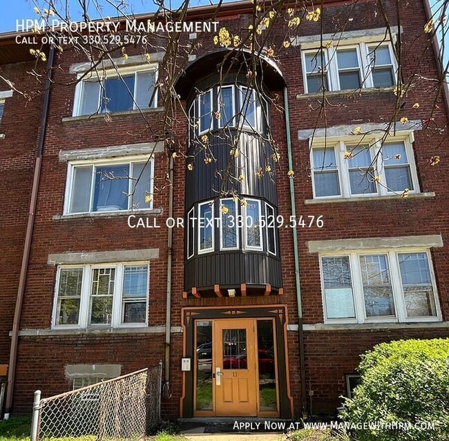 Building Photo - 11 S Highland Ave Unit 8