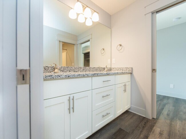 Photo - 1240 W Rangeview Cir