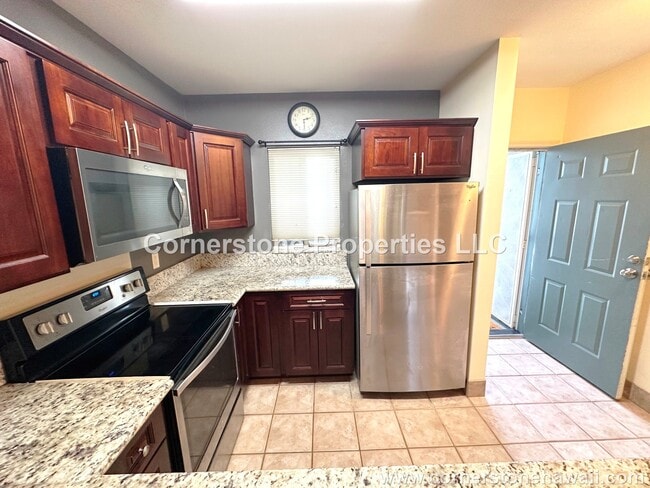 Photo - 95-877-877 Wikao St
