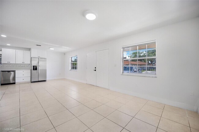 Photo - 3653 SW 27th St Unit -