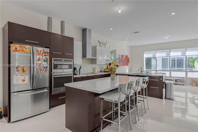 Photo - 6671 NW 105th Pl (Doral, FL)