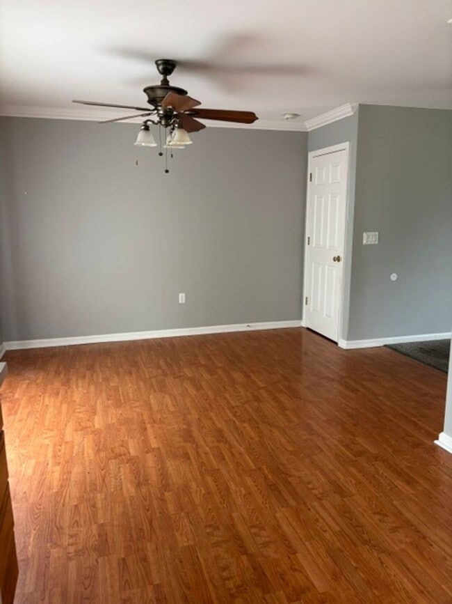 Photo - Beautiful 3 bedroom 2.5 bath end unit townhouse