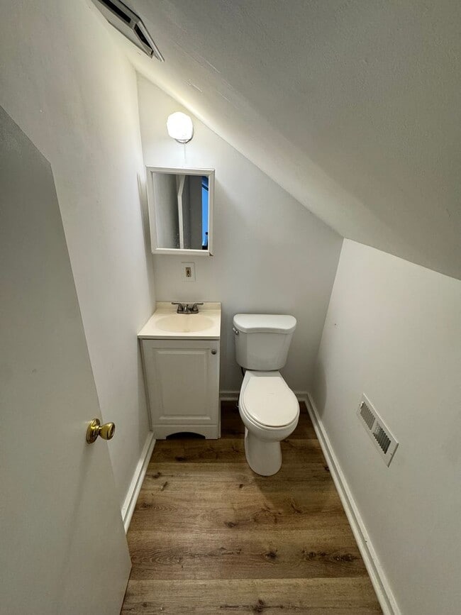 Photo - 3 bed 1.5 bath house near Church Hill