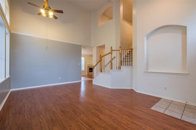 Photo - 1121 Terra St