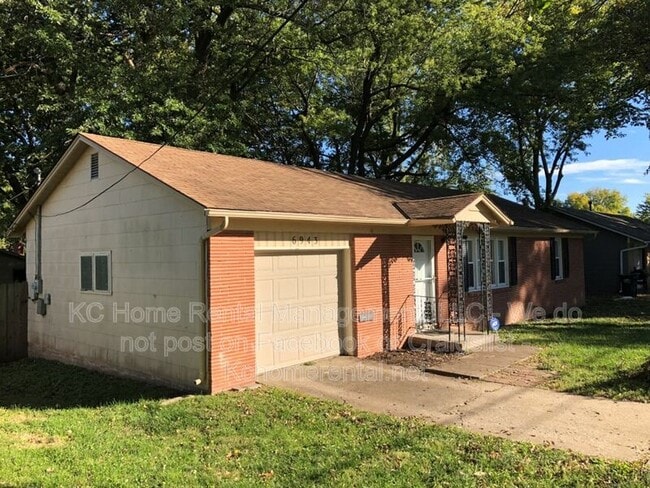 Photo - 6943 Walmer St
