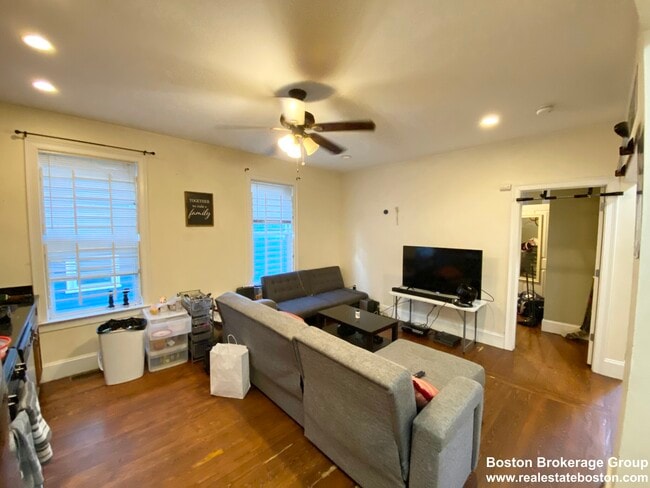 Photo - 178 Hillside St Unit 1