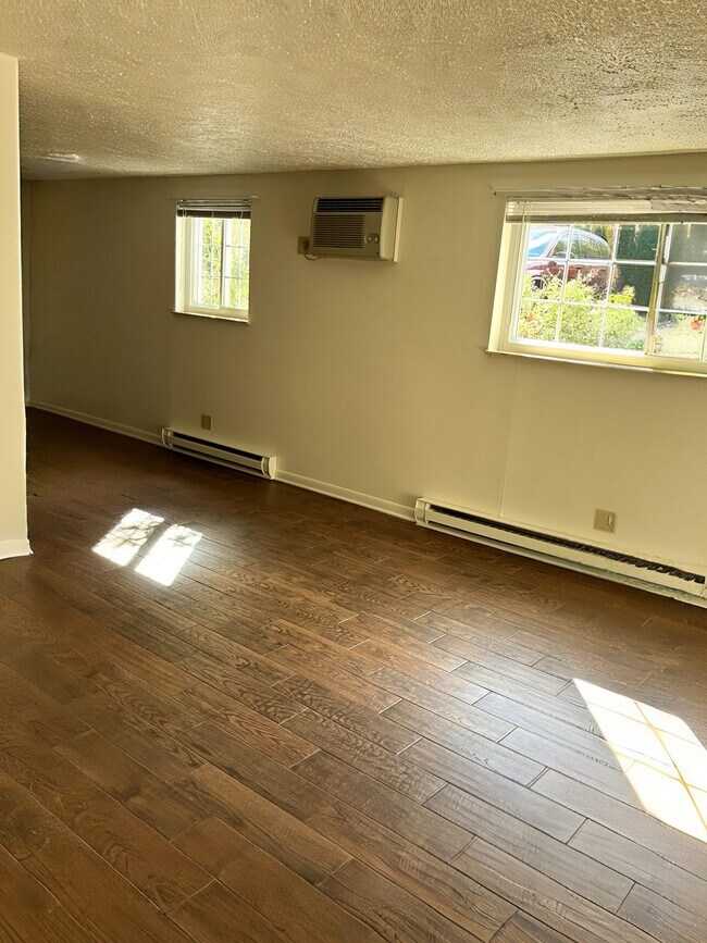 Photo - 6062 Donna-Jay Dr