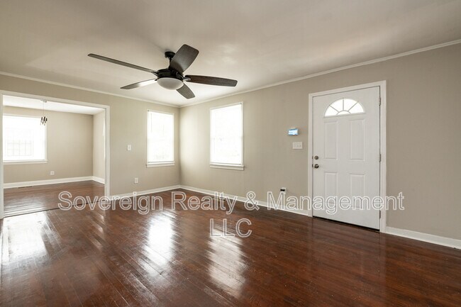 Photo - 1854 Broadwell St SW