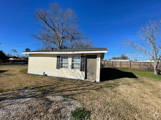 Building Photo - 191 Fruge Rd Unit 191 Fruge St. #3 Rental