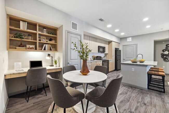 Photo - Willow Plaza