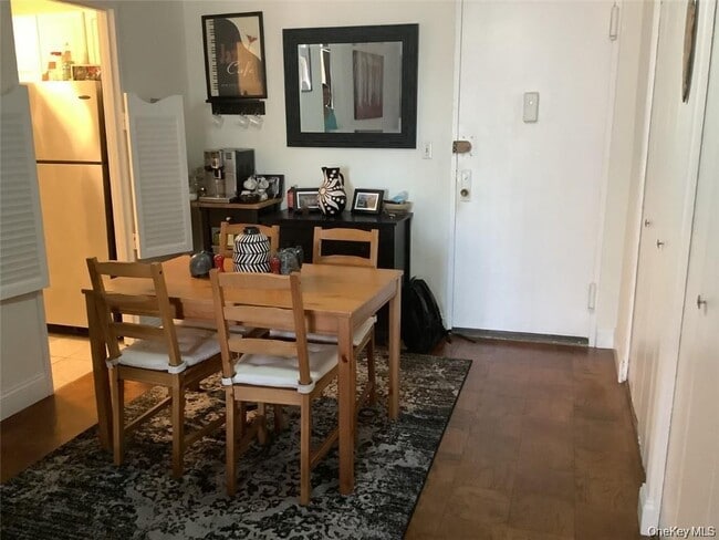 Photo - 16 Lake St Unit 7J