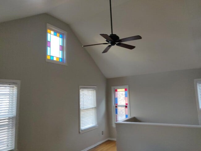 living room - 3158 Oak St Unit 3158