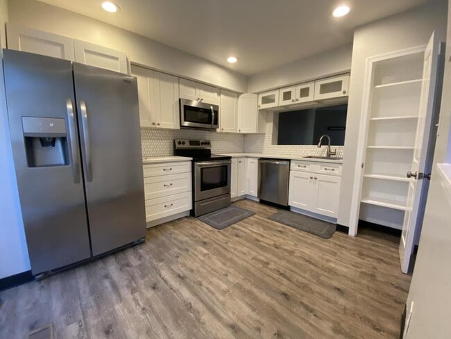 Photo - 1018 Dartmouth Glen Way