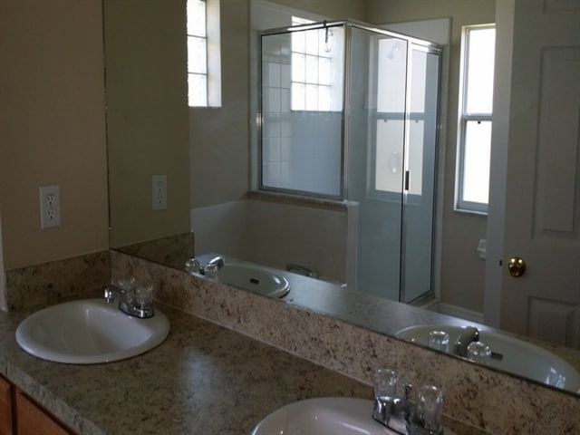 Photo - 635 Cherry Laurel St