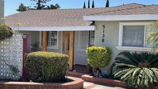 Photo - 5138 W 141st St