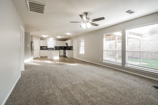 Photo - 28802 Waltham St