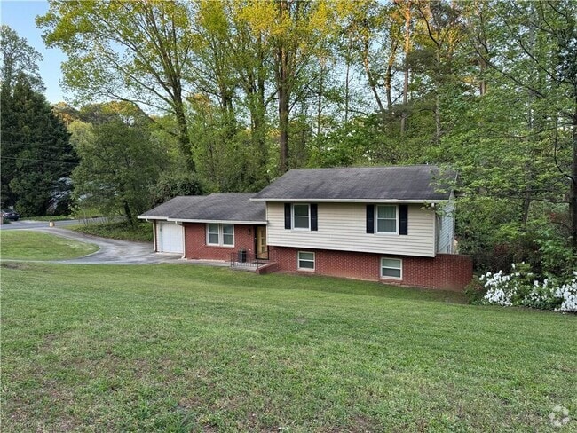 Building Photo - 3527 Indian Ln Rental