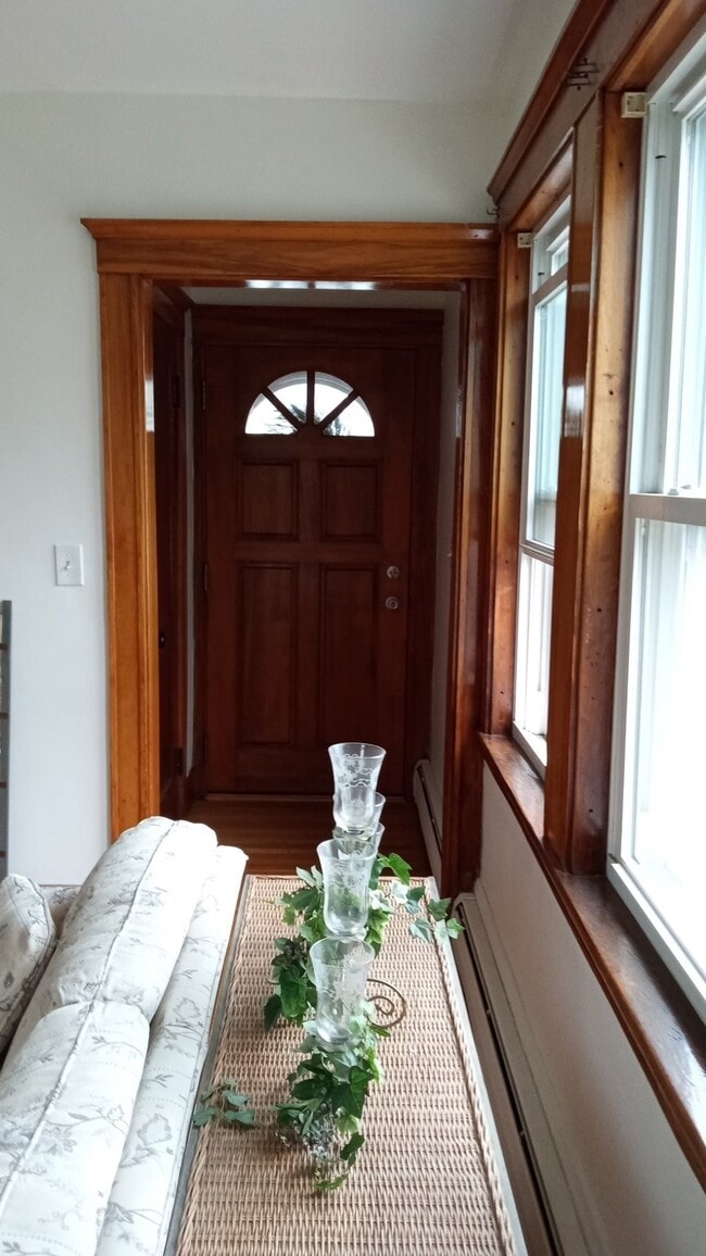 81 Sunnyside Ave Unit 1