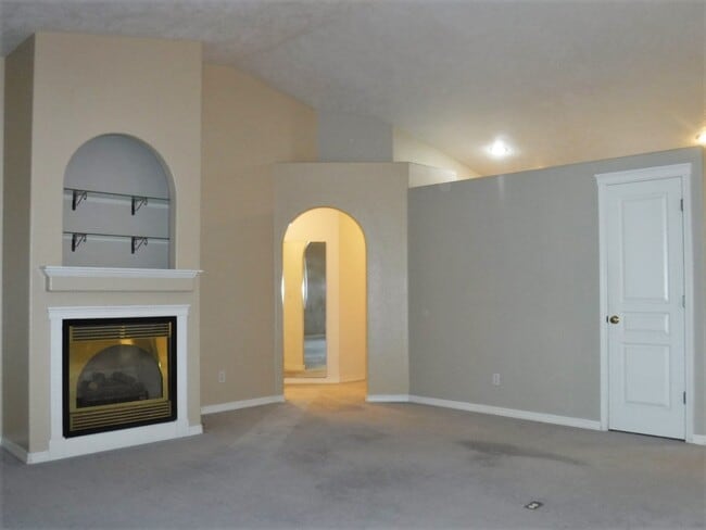 Photo - Beautiful single level home with 4 bed 2 bath, just off Indiana and E Ustick Rd.