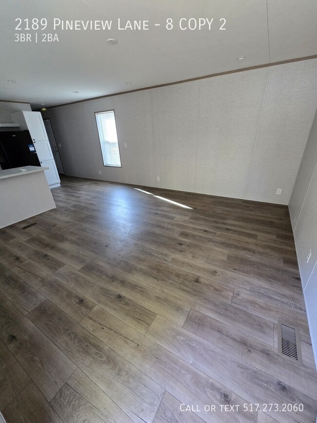 Photo - 2189 Pineview Ln