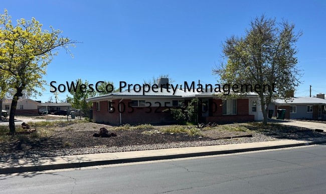 Building Photo - Large 3 Bedroom Home on Corner Lot