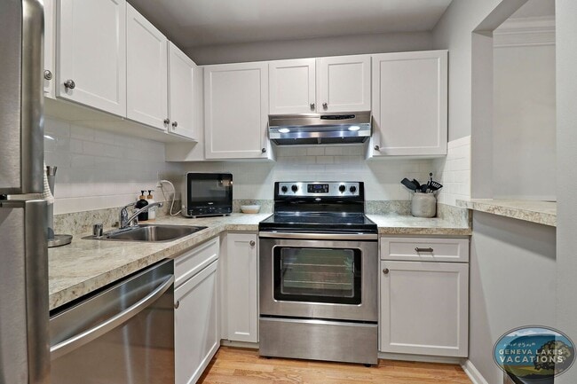 22 Zurich Ct