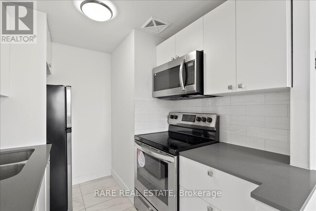 Photo - 7555 Goreway Dr Unit 272