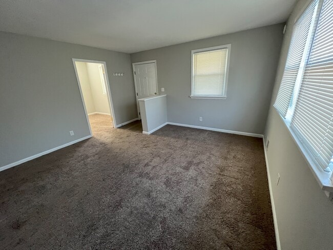 Living Room - 4347 Cavelle Ave Unit #1