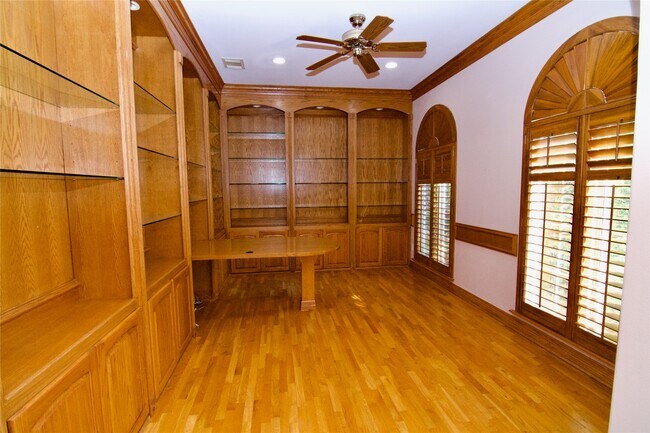 Photo - 3015 Bonnebridge Way Blvd