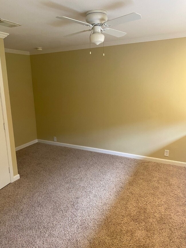 Building Photo - 8327 Lorrie Dr Rental