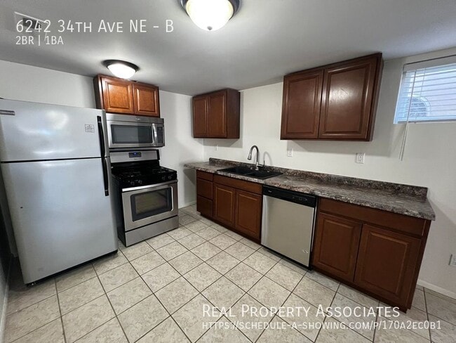 Building Photo - 6242 34th Ave NE Unit B