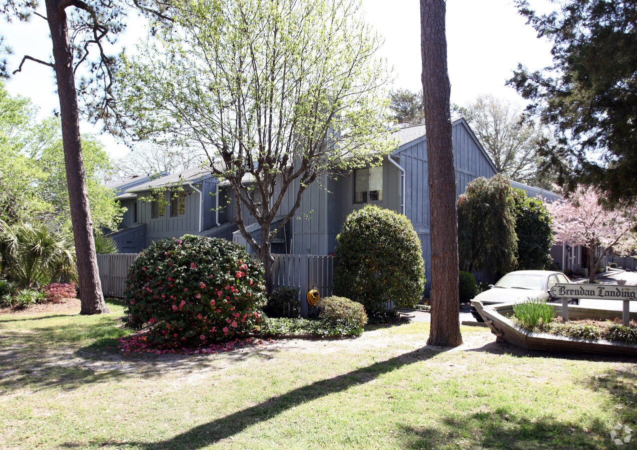 Photo - Brendan Landing