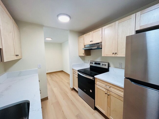 Building Photo - 1456 Lincoln St Unit 3