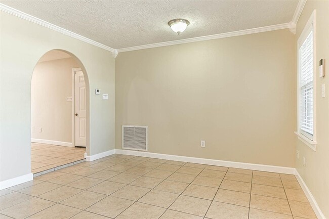 Photo - 11 Lyncrest Dr