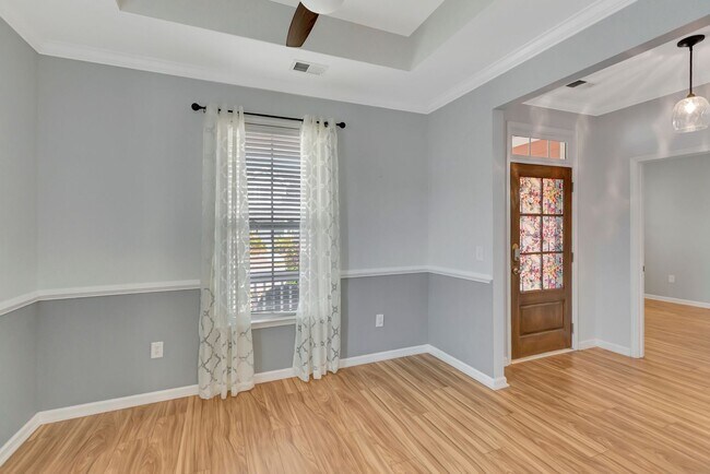 Photo - White Gables Home