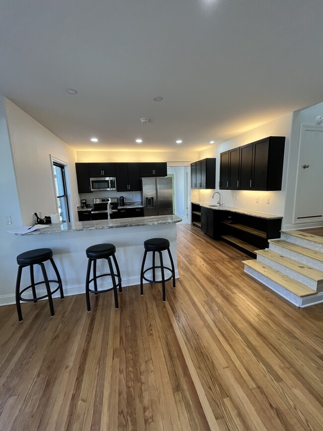 Photo - 1224 W Broad St House